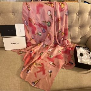 Chanel made in Italy  seta-silk edition silk scarf